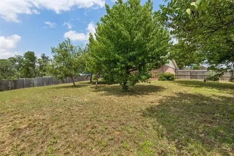 Exterior - 830 Douglas Dr, Norman, OK 73069 photo 6 of 9