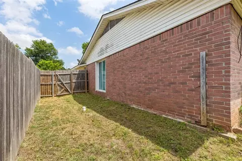 Exterior - 830 Douglas Dr, Norman, OK 73069 photo 9 of 9