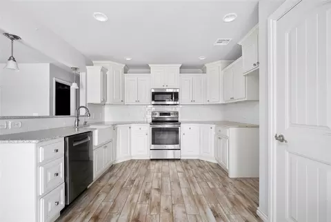 Kitchen - 312 Golden Ter, Tuttle, OK 73089 photo 1 of 1