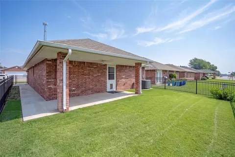 Exterior - 312 Golden Ter, Tuttle, OK 73089 photo 5 of 10