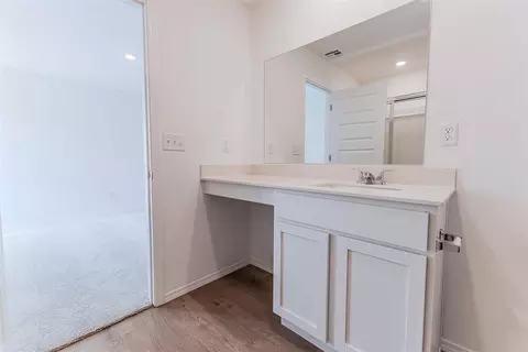 Bath - 401 Silas Dr, Tuttle, OK 73089 photo 2 of 2