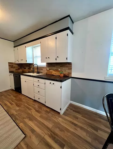 412 N Nevada St, Weatherford, OK 73096