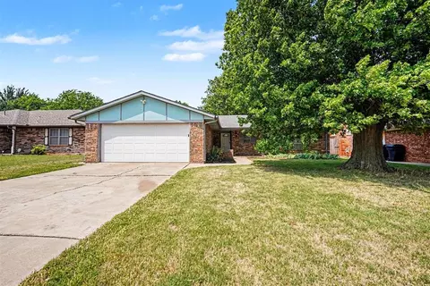 8921 E Rambling Drs, Oklahoma City, OK 73132