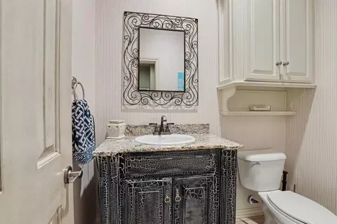 Bath - 1901 Apache Trl, Edmond, OK 73003 photo 5 of 5