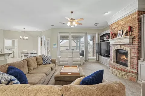 1901 Apache Trl, Edmond, OK 73003