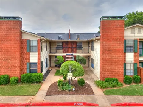4400 Hemingway Dr #219, Oklahoma City, OK 73118