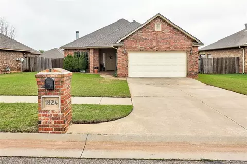 1824 NE 32nd St, Moore, OK 73160