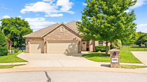 10600 Pinewood Forest Cir, Oklahoma City, OK 73151