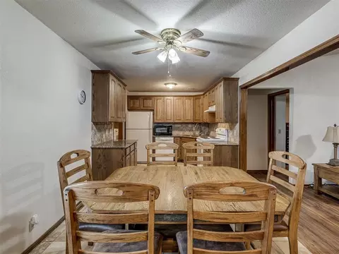 2102 Oak Forest Dr, Norman, OK 73071 photo 11
