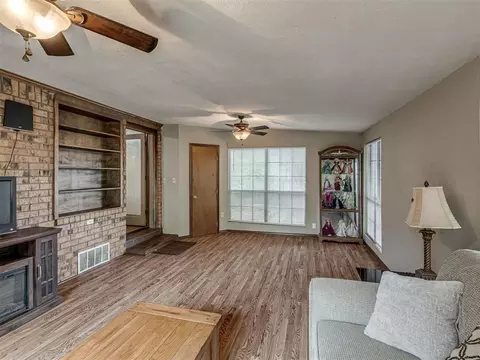 2102 Oak Forest Dr, Norman, OK 73071 photo 29