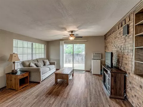 2102 Oak Forest Dr, Norman, OK 73071 photo 28
