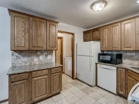 2102 Oak Forest Dr, Norman, OK 73071 photo 14