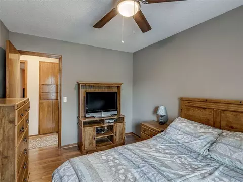 2102 Oak Forest Dr, Norman, OK 73071 photo 23