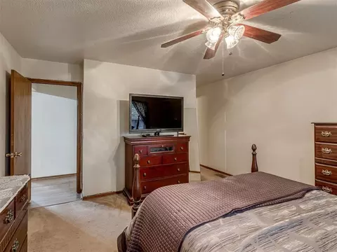 2102 Oak Forest Dr, Norman, OK 73071 photo 17