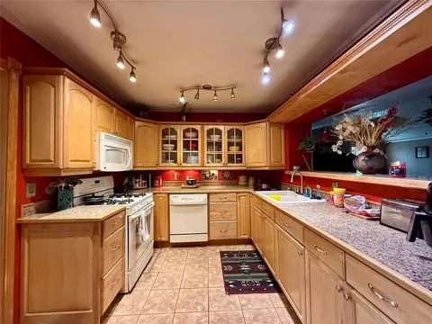 Kitchen - 1021 Coe St, Altus, OK 73521 photo 1 of 3