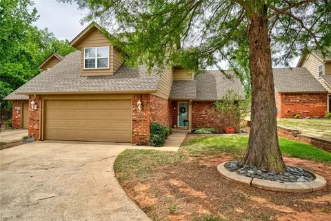 20 Coventry Ct, Edmond, OK 73012