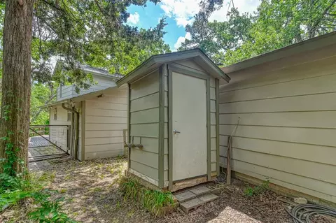 Exterior - 21630 E Second St, Hinton, OK 73047 photo 11 of 14