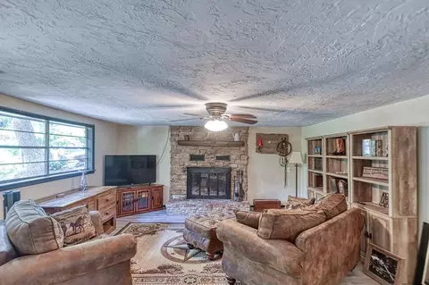 Living - 21630 E Second St, Hinton, OK 73047 photo 1 of 3