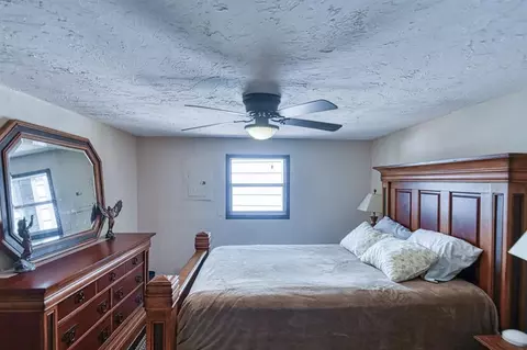 Bedroom - 21630 E Second St, Hinton, OK 73047 photo 1 of 3