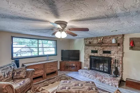 Living - 21630 E Second St, Hinton, OK 73047 photo 2 of 3
