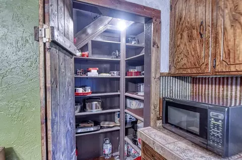 Kitchen - 21630 E Second St, Hinton, OK 73047 photo 6 of 6