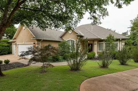 3809 Woodshadow Rd, Edmond, OK 73003
