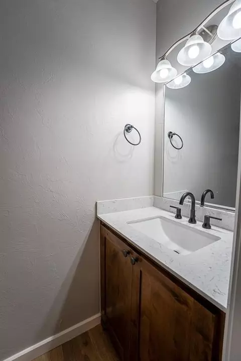 Bath - 503 Cantebury Dr, Tuttle, OK 73089 photo 5 of 7