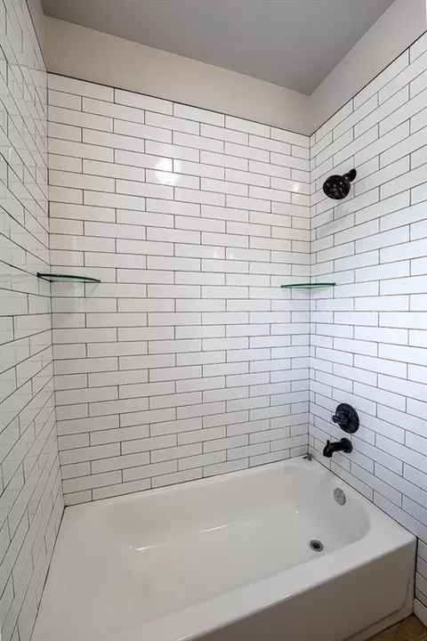 Bath - 503 Cantebury Dr, Tuttle, OK 73089 photo 7 of 7