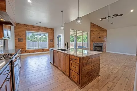 Kitchen - 503 Cantebury Dr, Tuttle, OK 73089 photo 5 of 5
