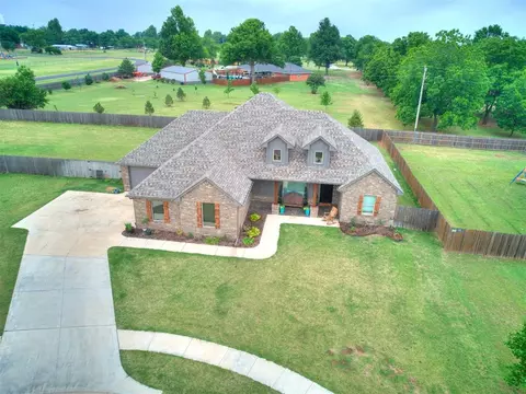 View/Area - 503 Cantebury Dr, Tuttle, OK 73089 photo 1 of 3