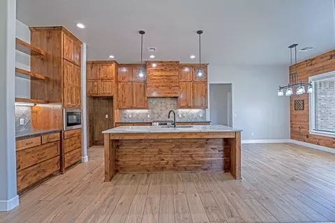 Kitchen - 503 Cantebury Dr, Tuttle, OK 73089 photo 1 of 5
