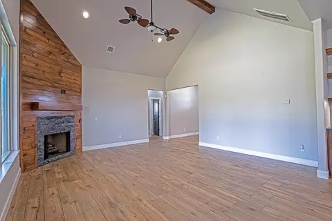 Living - 503 Cantebury Dr, Tuttle, OK 73089 photo 3 of 4