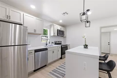 Kitchen - 201 W Holly St, Tuttle, OK 73089 photo 2 of 3