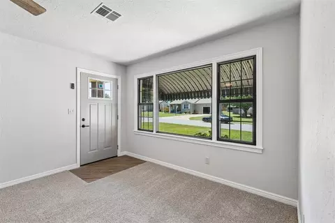Entry Way - 318 S Walnut St, Apache, OK 73006 photo 1 of 3