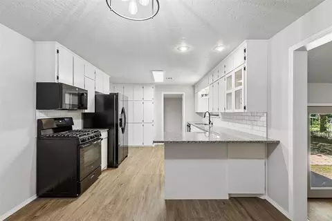Kitchen - 318 S Walnut St, Apache, OK 73006 photo 4 of 4
