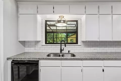 Kitchen - 318 S Walnut St, Apache, OK 73006 photo 2 of 4
