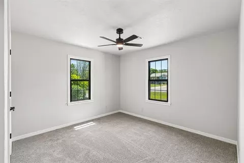 Bedroom - 318 S Walnut St, Apache, OK 73006 photo 5 of 7