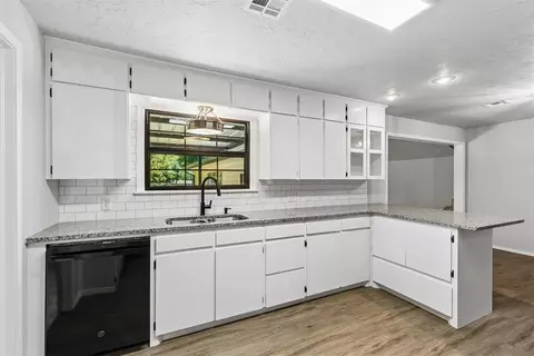 Kitchen - 318 S Walnut St, Apache, OK 73006 photo 1 of 4