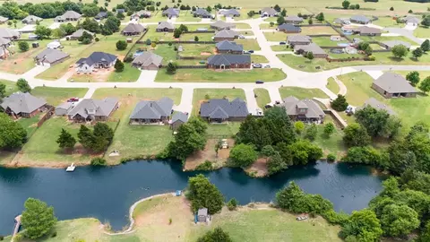 View/Area - 535 Eagle Lake Ln, Newcastle, OK 73065 photo 9 of 11