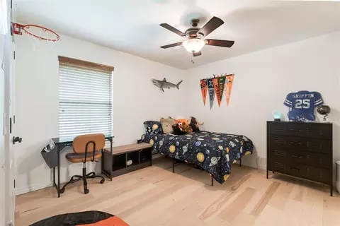 Bedroom - 535 Eagle Lake Ln, Newcastle, OK 73065 photo 4 of 4