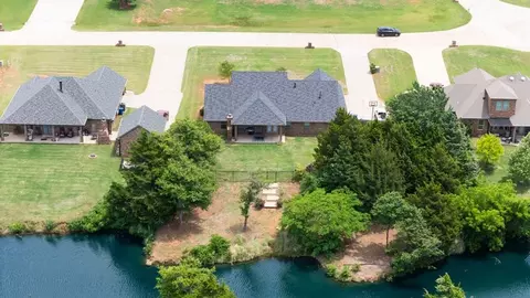 View/Area - 535 Eagle Lake Ln, Newcastle, OK 73065 photo 10 of 11
