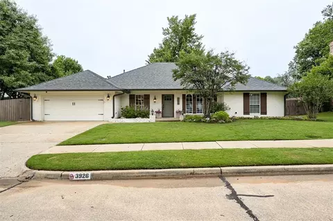 3926 Warwick Dr, Norman, OK 73072