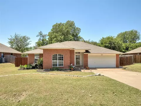 701 S Greengate Dr, Yukon, OK 73099