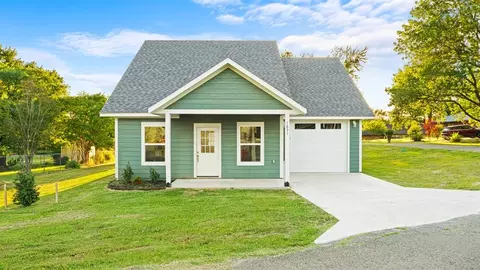 1831 Rockford Dr, Eufaula, OK 74432
