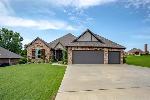 2708 Eagle Lake Dr, Blanchard, OK 73010