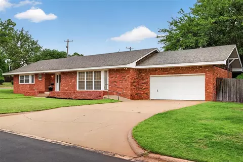 1003 E Proctor Ave, Weatherford, OK 73096