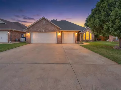 713 N Elk Way, Mustang, OK 73064