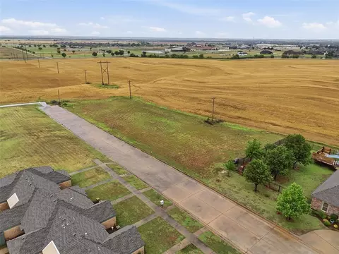 310 W Mitchell Dr, Kingfisher, OK 73750