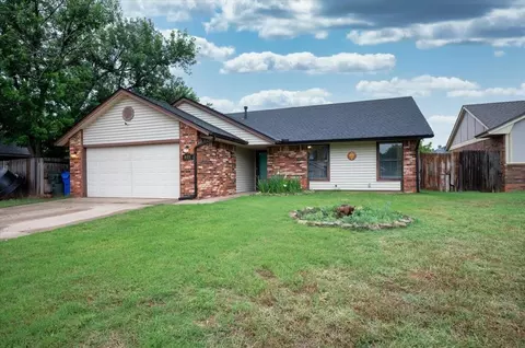605 Golden Eagle Dr, Norman, OK 73072