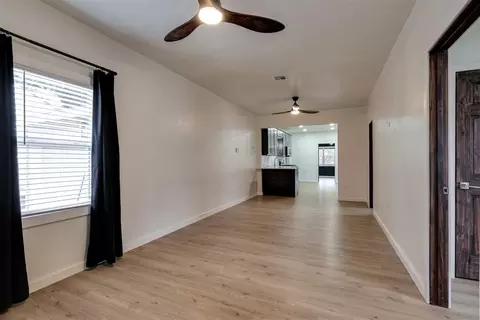 Living - 316 E Jackson St, Crescent, OK 73028 photo 1 of 5